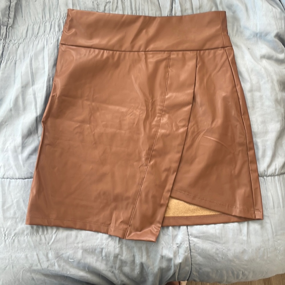 Brown fake leather never been worn skirt